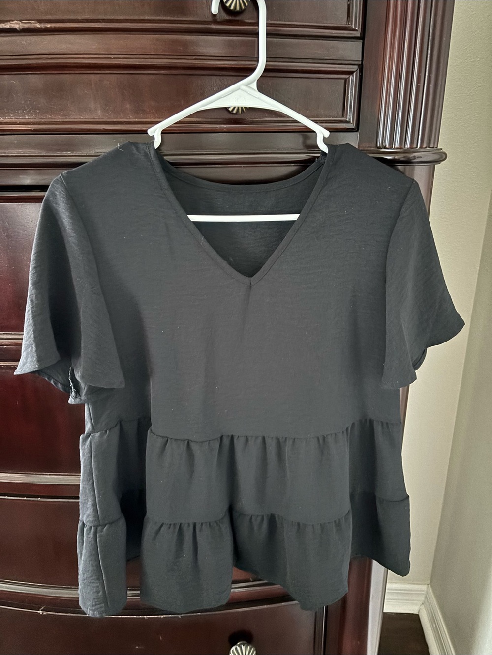SHEIN Black V-Neck Tiered Ruffle Short Sleeve Top